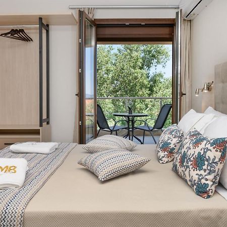 M&B Boutique Apartments Nea Roda Exterior foto